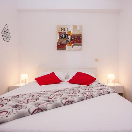 Apartments Alisa Brodarica  Ngoại thất bức ảnh